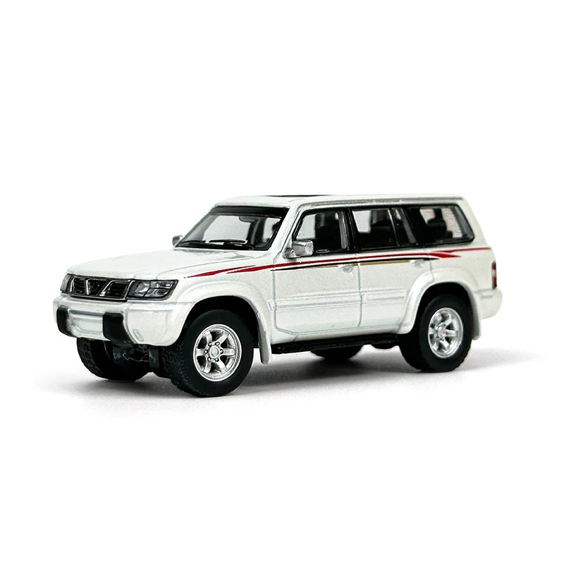 Paudi 1:64 Scale Diecast Nissan Patrol 1998 Y61 VTC Model Car