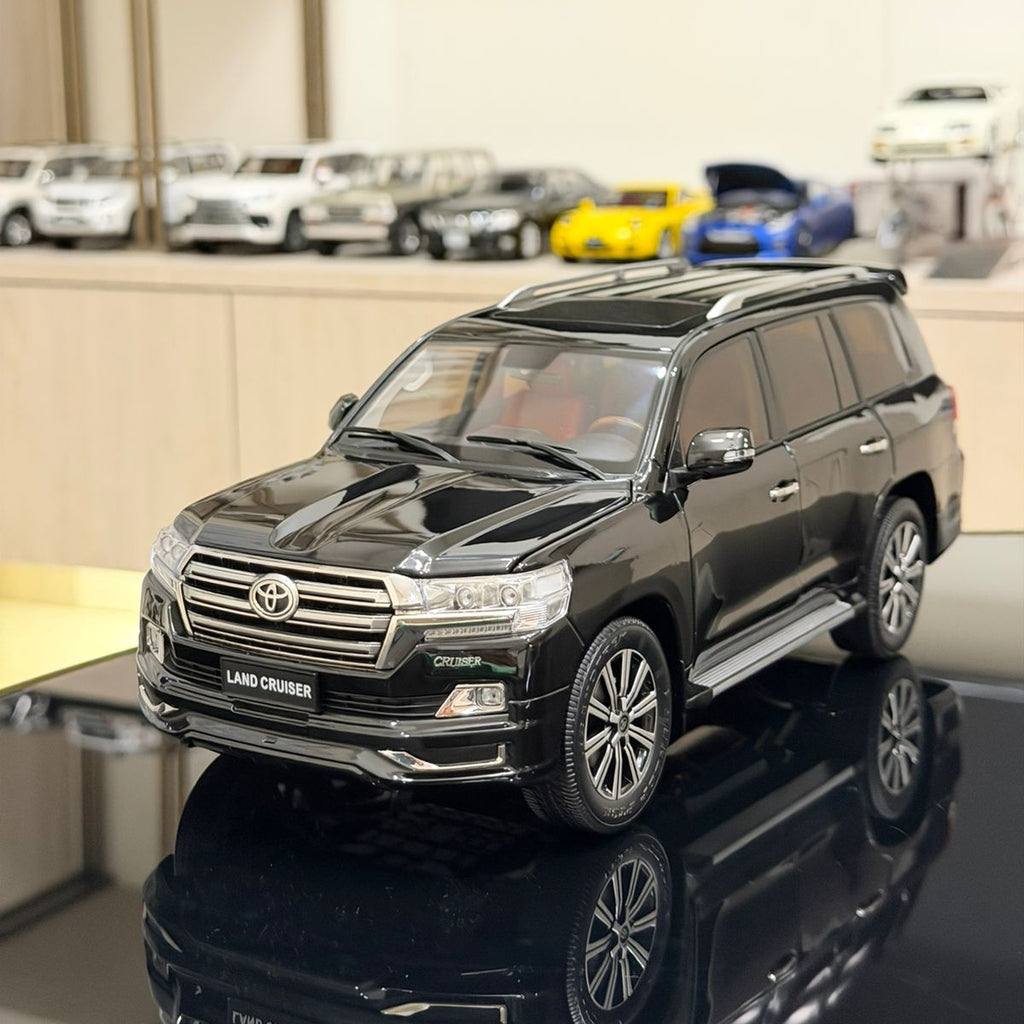 Kengfai LC200 Front View - Premium Diecast 1:18 Scale Model Car