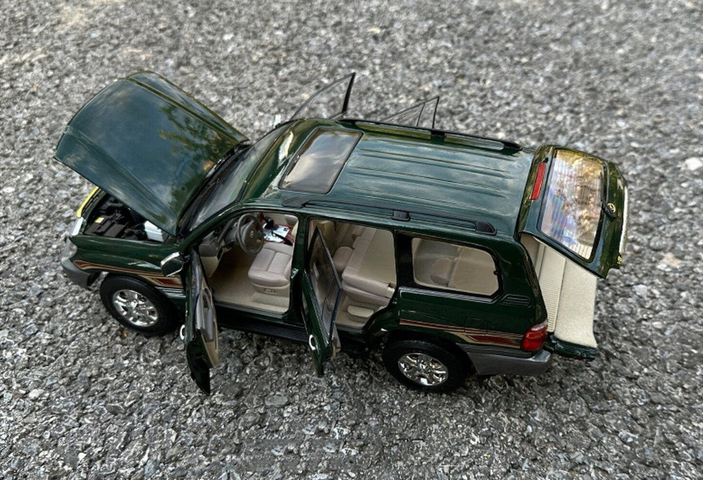 PB Models Land Cruiser LC100 1:18 Scale Diecast Premium Model Car