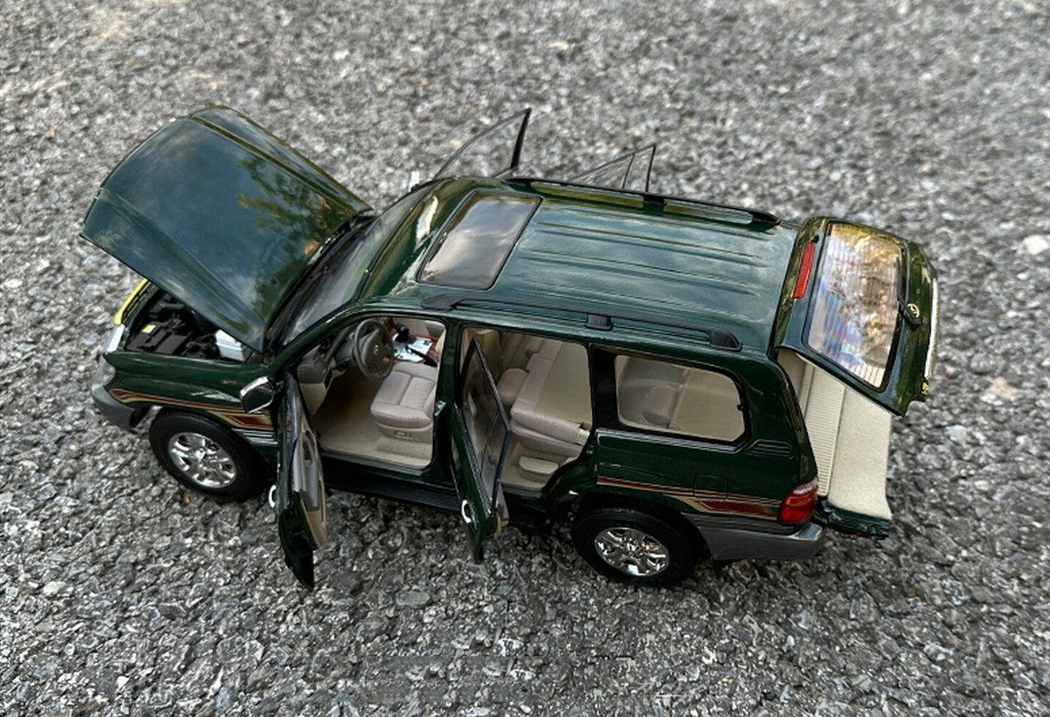 PB Models Land Cruiser LC100 1:18 Scale Diecast Premium Model Car